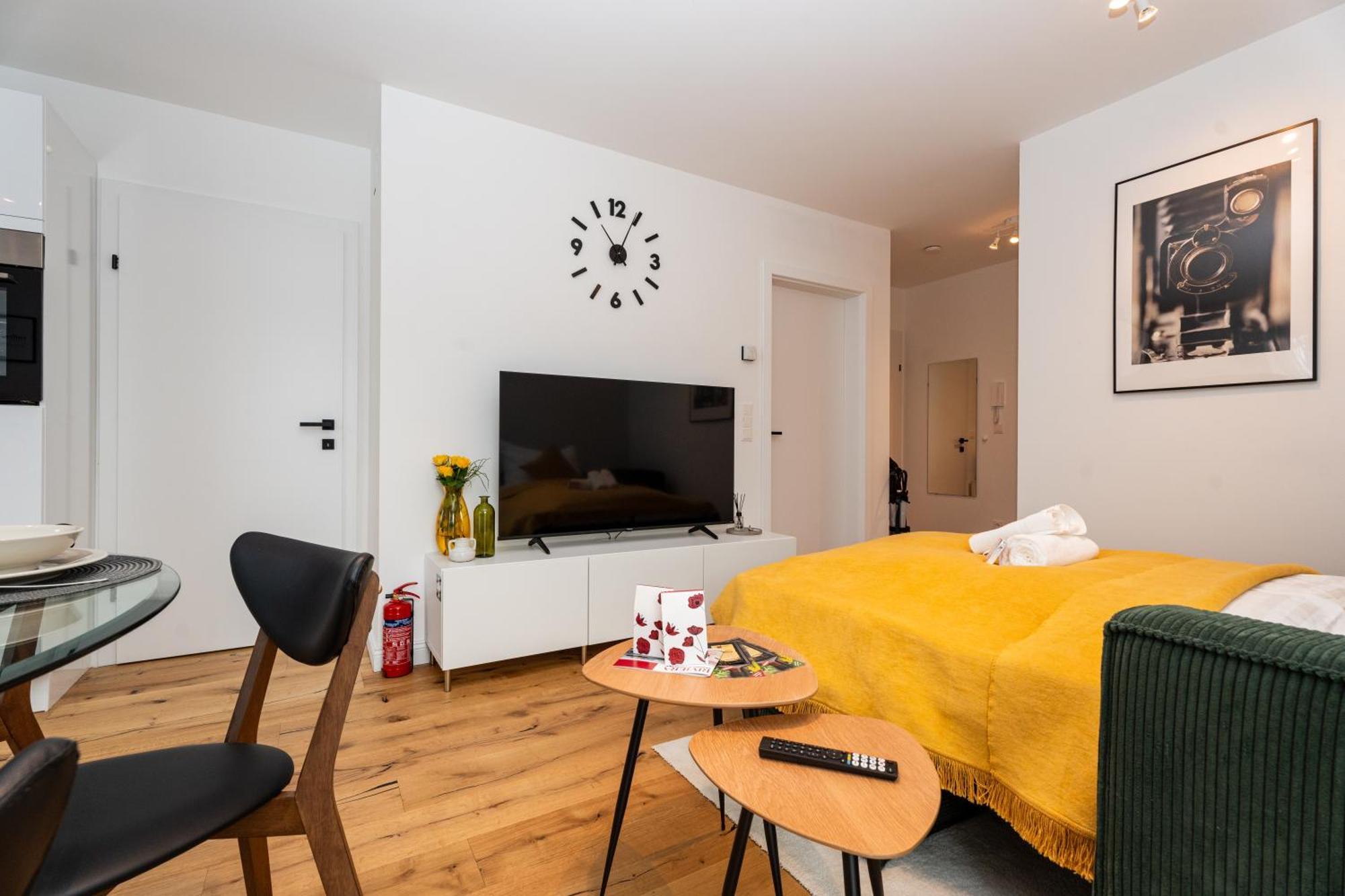 Noblenest: Terrasse - Netflix - Kaffee Viena Exterior foto