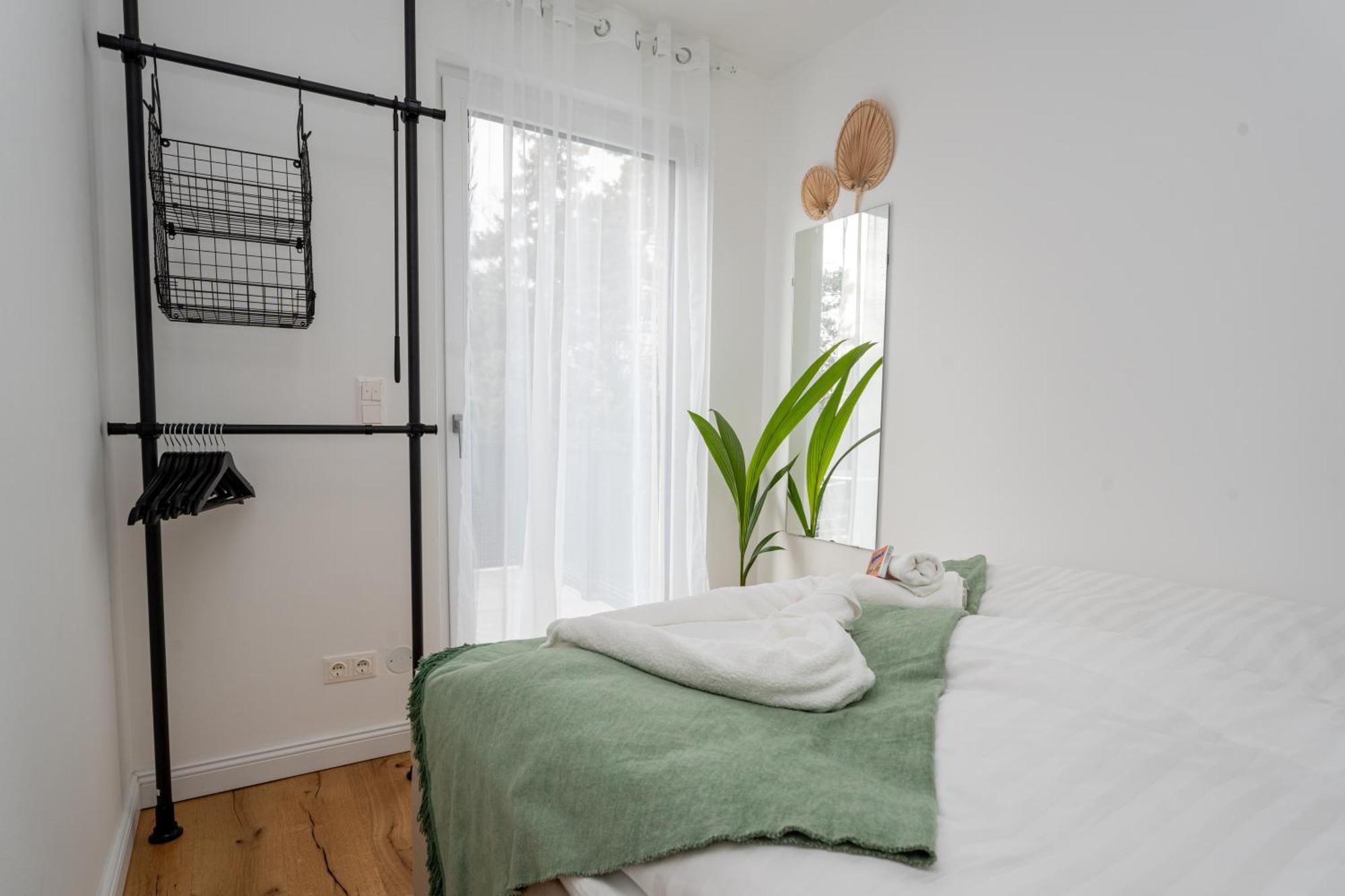 Noblenest: Terrasse - Netflix - Kaffee Viena Exterior foto